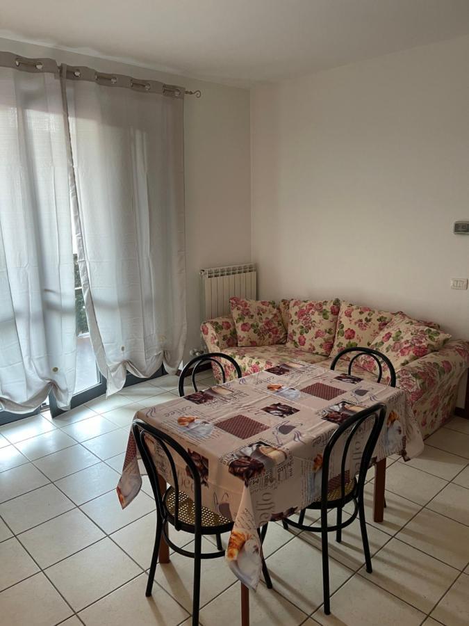 Appartamento Residenza Il Ciliegio Buscate Esterno foto